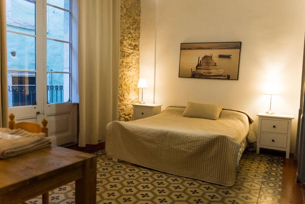 B&B Placa Bell-Lloc Girona Bagian luar foto