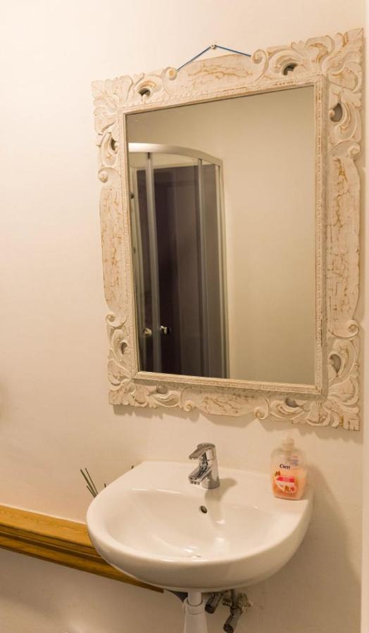 B&B Placa Bell-Lloc Girona Bagian luar foto