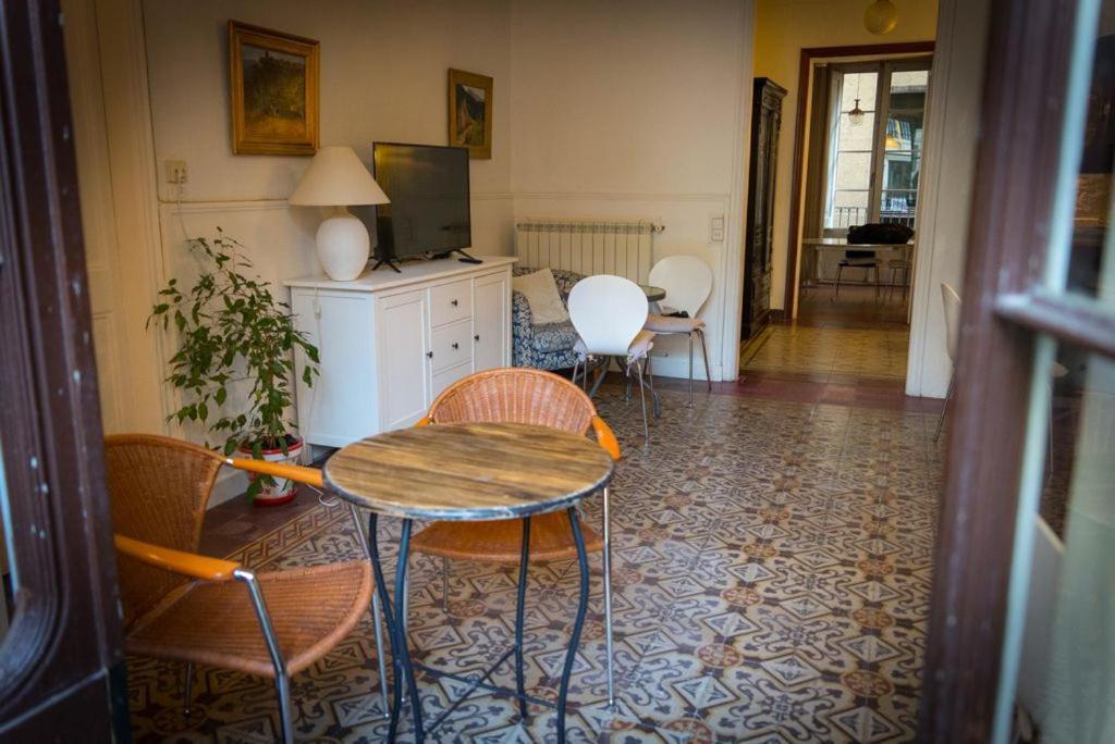 B&B Placa Bell-Lloc Girona Bagian luar foto
